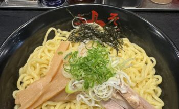 📷🎥 東京油組総本店 浜松組 油そば 浜松街中 飲み屋ガイド
